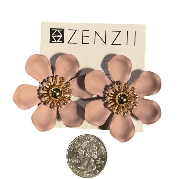 ZENZII Pink and Gold Floral Earrings - Picture 3 of 4